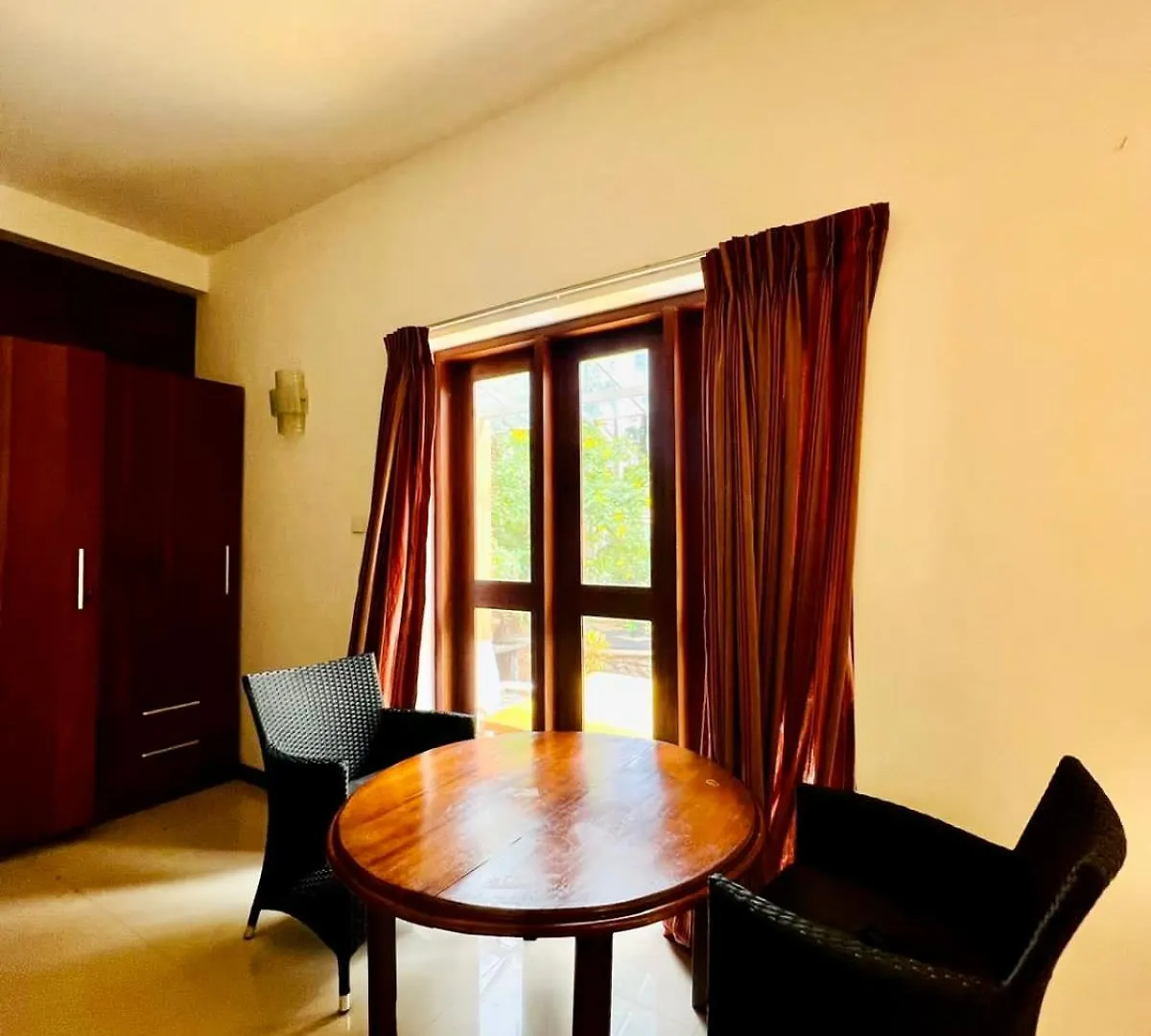 Gomez Place Negombo Gasthuis
